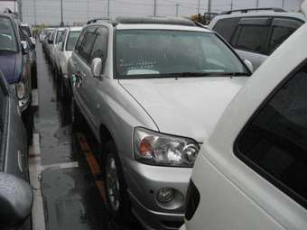 2003 Toyota Kluger V Pictures