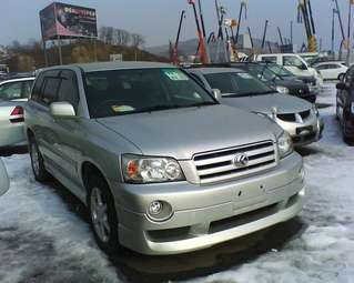 2003 Toyota Kluger V Images