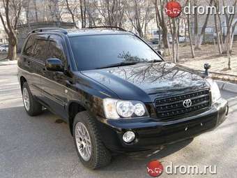 2003 Toyota Kluger V Pictures