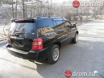 2003 Toyota Kluger V Photos