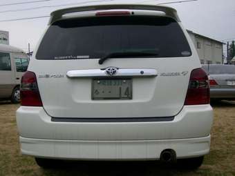 2003 Toyota Kluger V Pics
