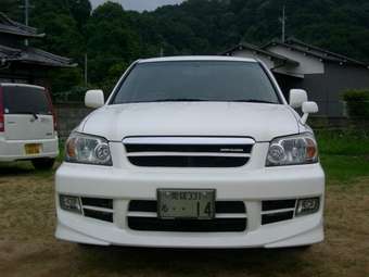 2003 Toyota Kluger V Pictures