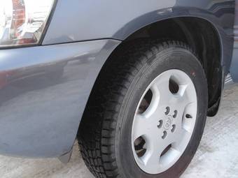 2003 Toyota Kluger V Images