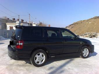 2003 Toyota Kluger V Pictures