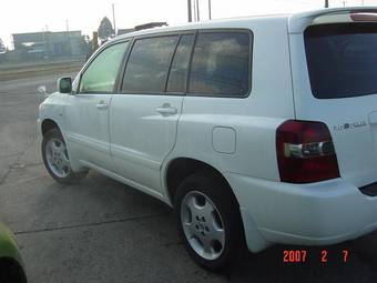 2003 Toyota Kluger V Photos