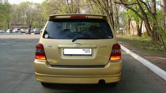 2003 Toyota Kluger V Pictures