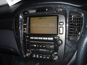 2003 Toyota Kluger V Photos