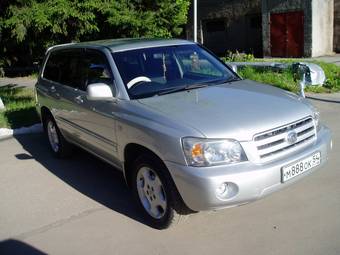 2003 Toyota Kluger V Photos