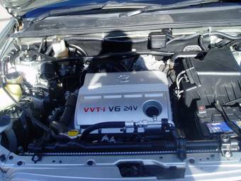 2003 Toyota Kluger V Pics