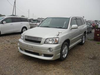 2003 Toyota Kluger V Pics