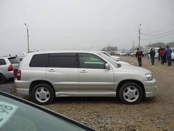 2003 Toyota Kluger V Pictures