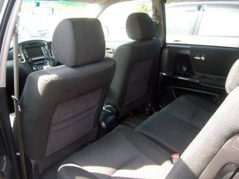 2003 Toyota Kluger V Pictures