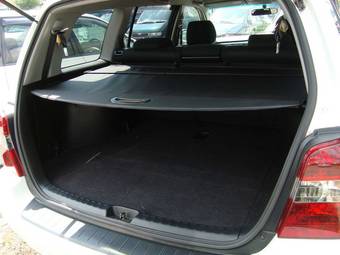 2003 Toyota Kluger V Pictures