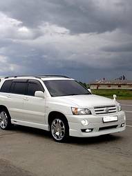 2003 Toyota Kluger V Photos