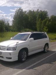 2003 Toyota Kluger V Photos