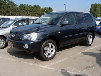 2003 Toyota Kluger V Photos