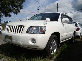 2003 Toyota Kluger V Pictures