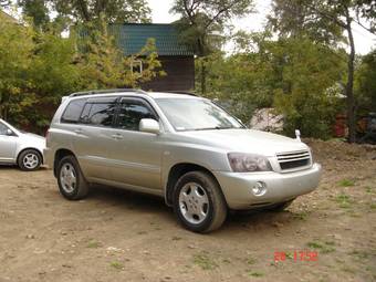 2003 Toyota Kluger V Photos