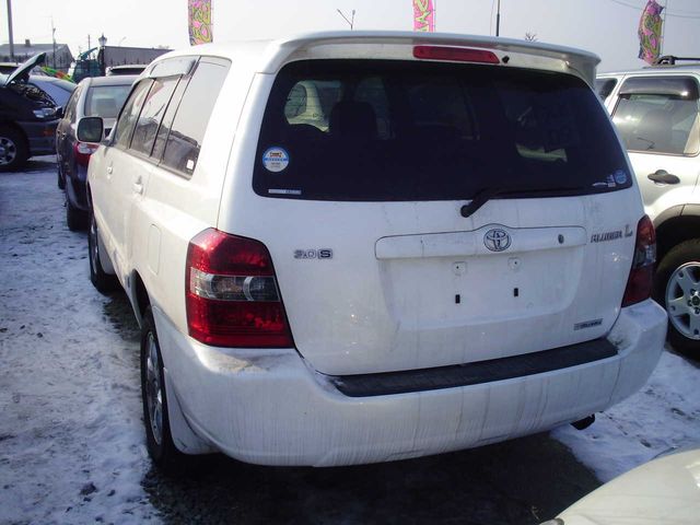 2004 Toyota Kluger V