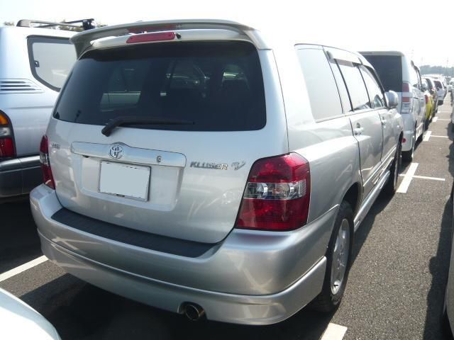 2004 Toyota Kluger V