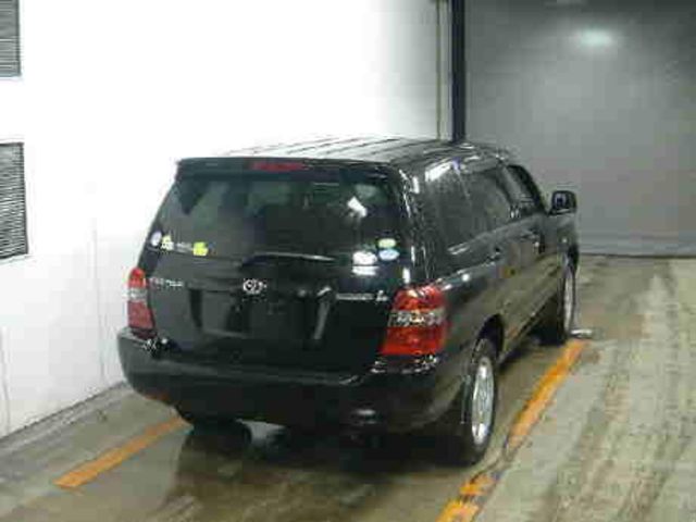 2004 Toyota Kluger V