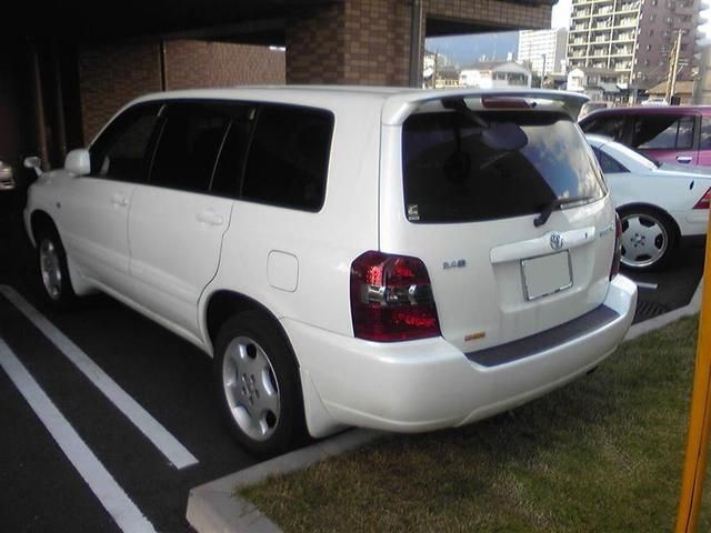 2004 Toyota Kluger V