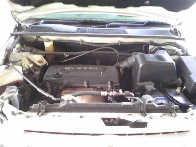 2004 Toyota Kluger V