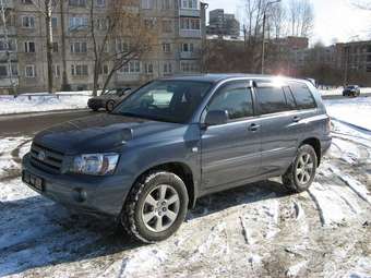 2004 Toyota Kluger V