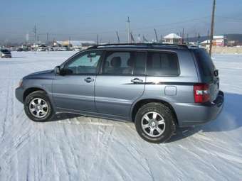 2004 Toyota Kluger V Pictures