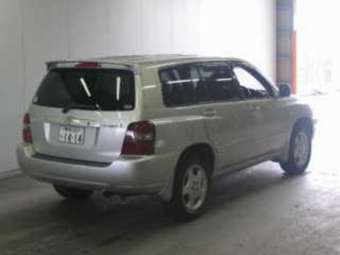 2004 Toyota Kluger V Pictures