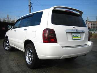 2004 Toyota Kluger V Photos