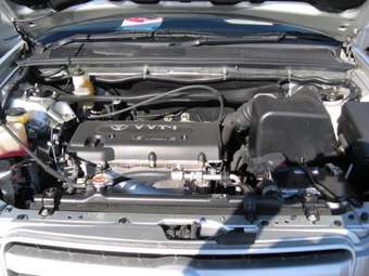 2004 Toyota Kluger V Pictures