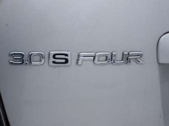 2004 Toyota Kluger V Images