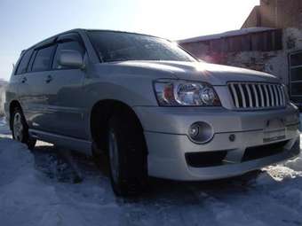 2004 Toyota Kluger V Pics