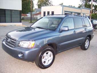 2004 Toyota Kluger V Photos