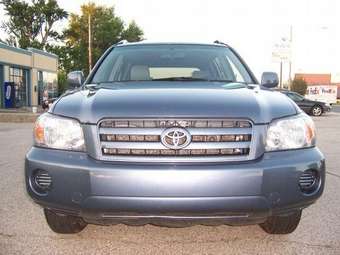 2004 Toyota Kluger V Pics