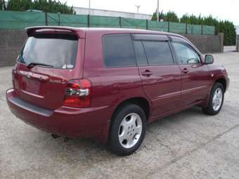 2004 Toyota Kluger V Pictures