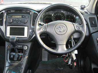 2004 Toyota Kluger V For Sale