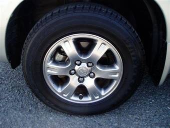 2004 Toyota Kluger V Photos