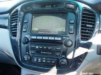2004 Toyota Kluger V Wallpapers