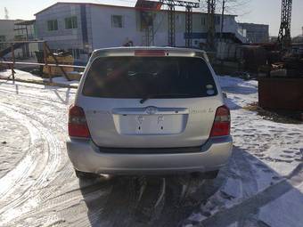 2004 Toyota Kluger V Images