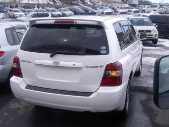 2004 Toyota Kluger V Pictures