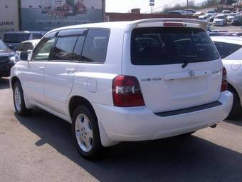 2004 Toyota Kluger V Photos