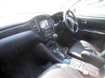 2004 Toyota Kluger V For Sale