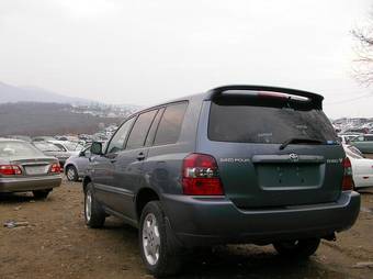 2004 Toyota Kluger V Images