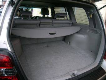 2004 Toyota Kluger V Photos