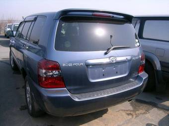 2004 Toyota Kluger V Pictures