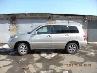 2004 Toyota Kluger V Pictures