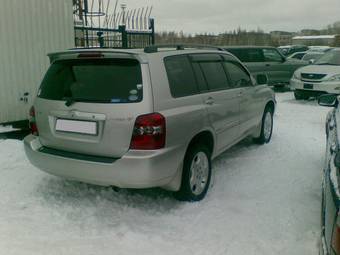 2004 Toyota Kluger V Photos