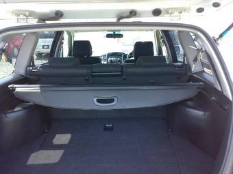 2004 Toyota Kluger V Pictures